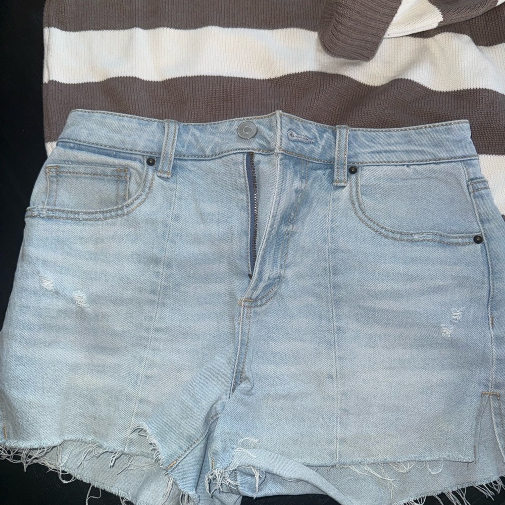 No Boundaries Light Blue Distressed Denim Shorts